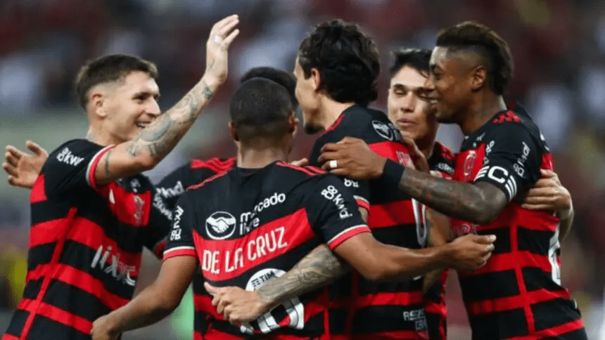 jogadores do flamengo se abraçando