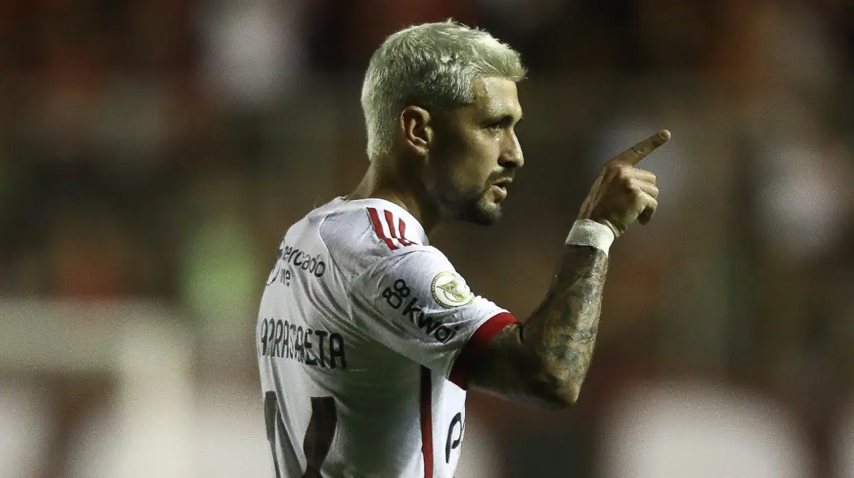 Foto: Gilvan de Souza / Flamengo - Arrascaeta analisou desempenho do Flamengo após derrota