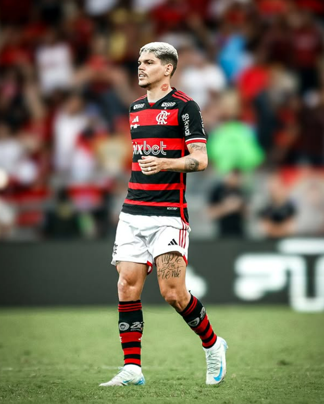 Ayrton Lucas, lateral do Flamengo